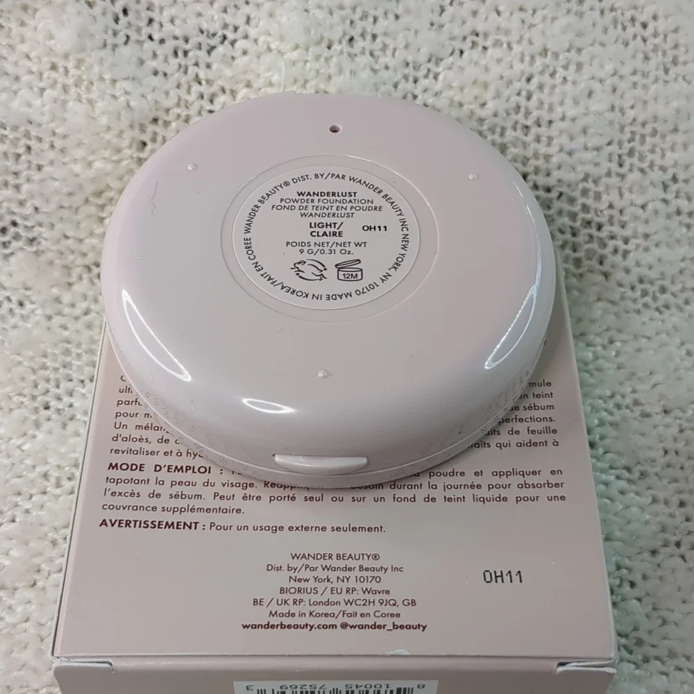 Wander Beauty Wanderlust Powder Foundation in Light, 9g/0.31oz